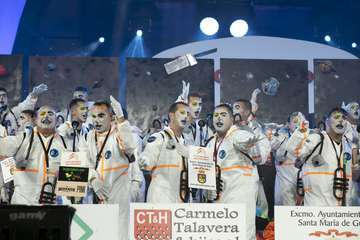 Los nietos de Sary Mánchez abren la final de murgas del Carnaval de 'Una noche en Río' (Foto TA)